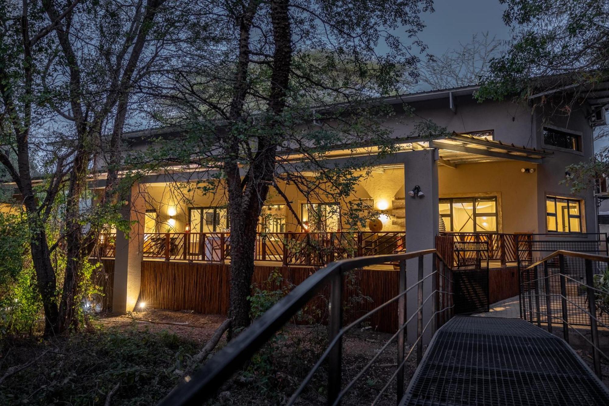 Chobe House Villa And Chalets Касане Екстер'єр фото