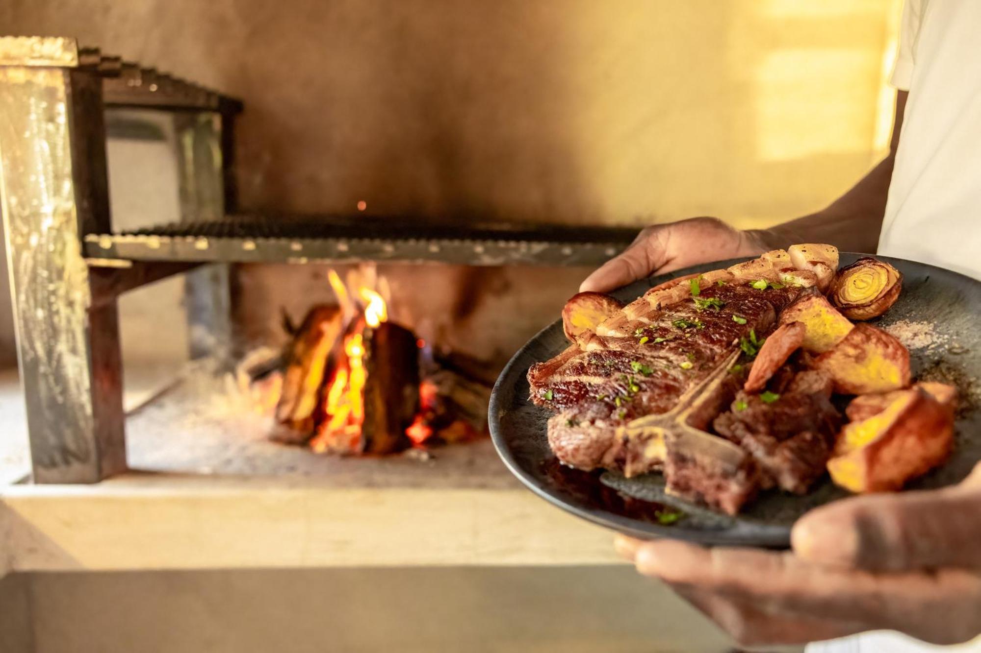 Chobe House Villa And Chalets Касане Екстер'єр фото