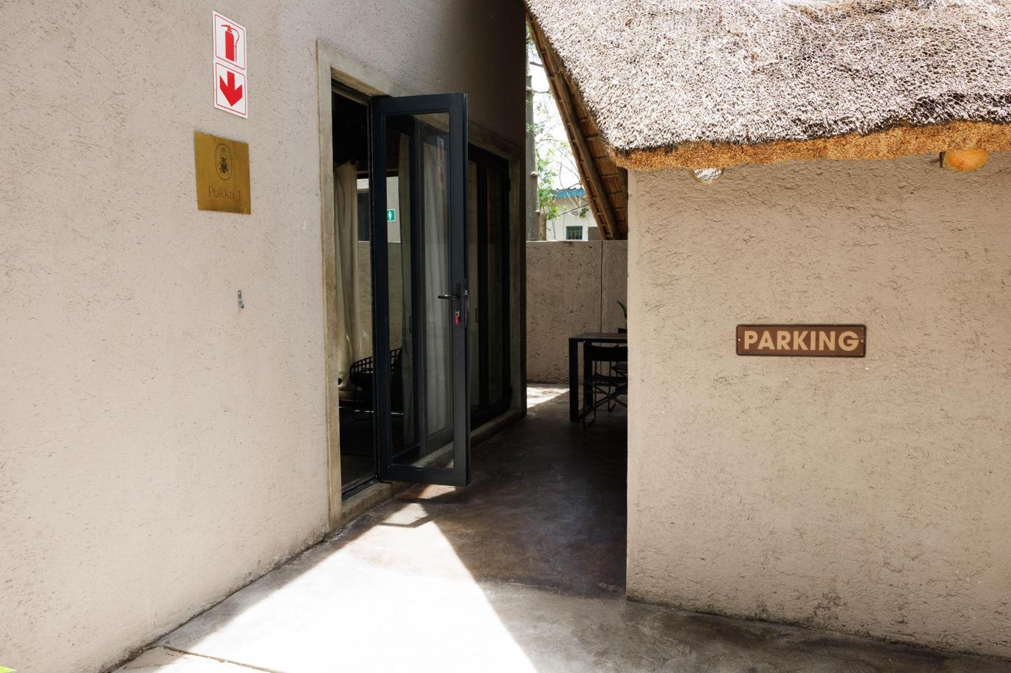 Chobe House Villa And Chalets Касане Екстер'єр фото
