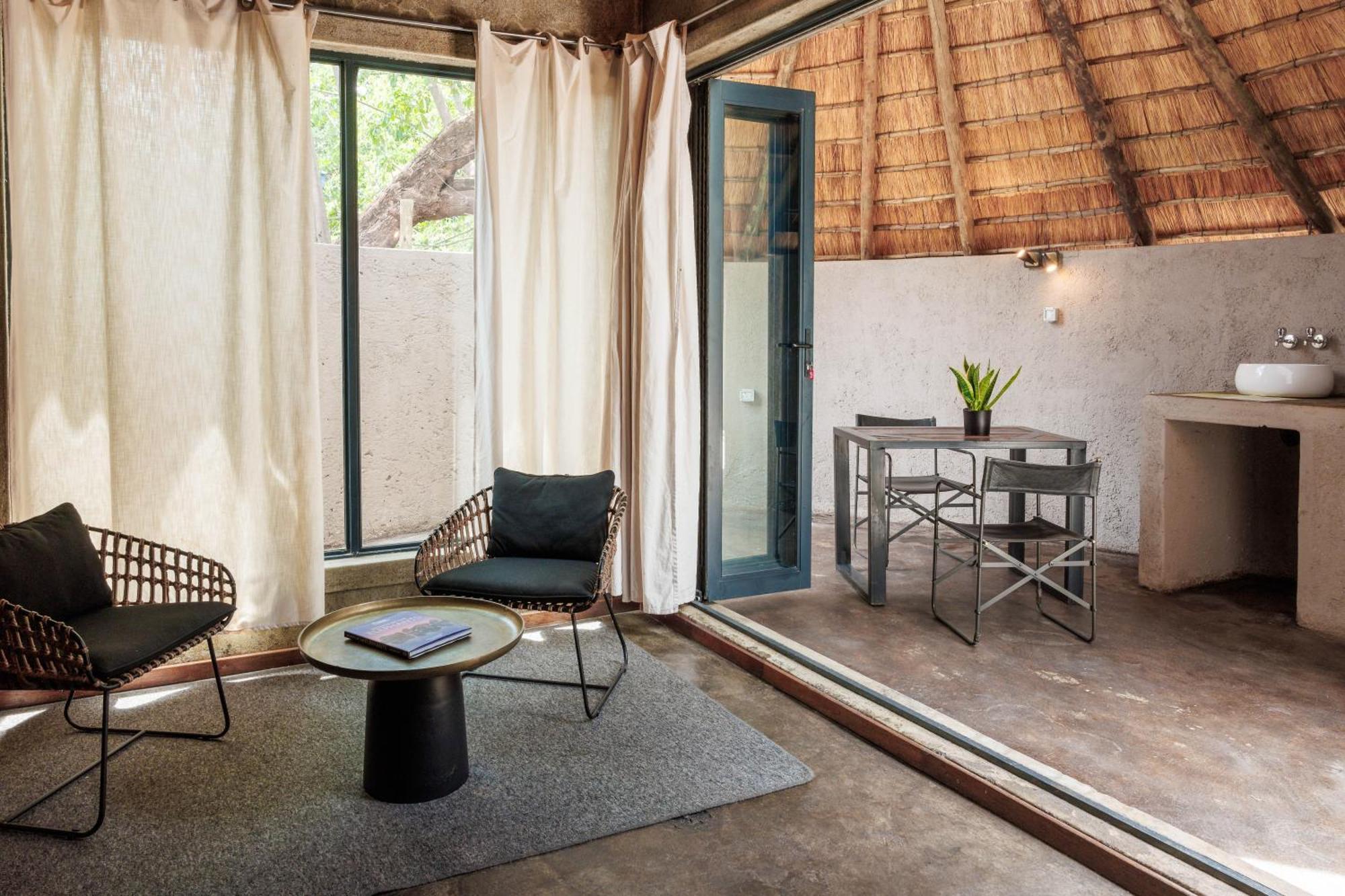 Chobe House Villa And Chalets Касане Екстер'єр фото