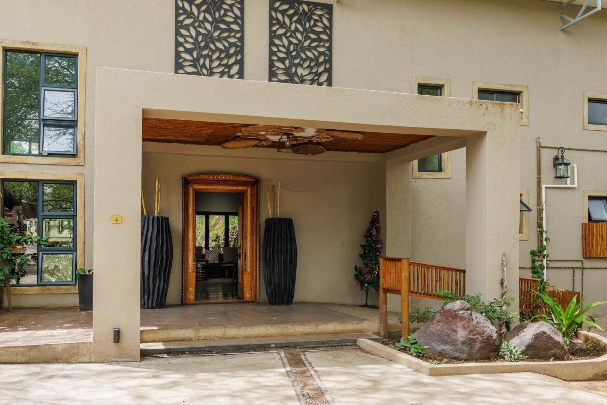Chobe House Villa And Chalets Касане Екстер'єр фото