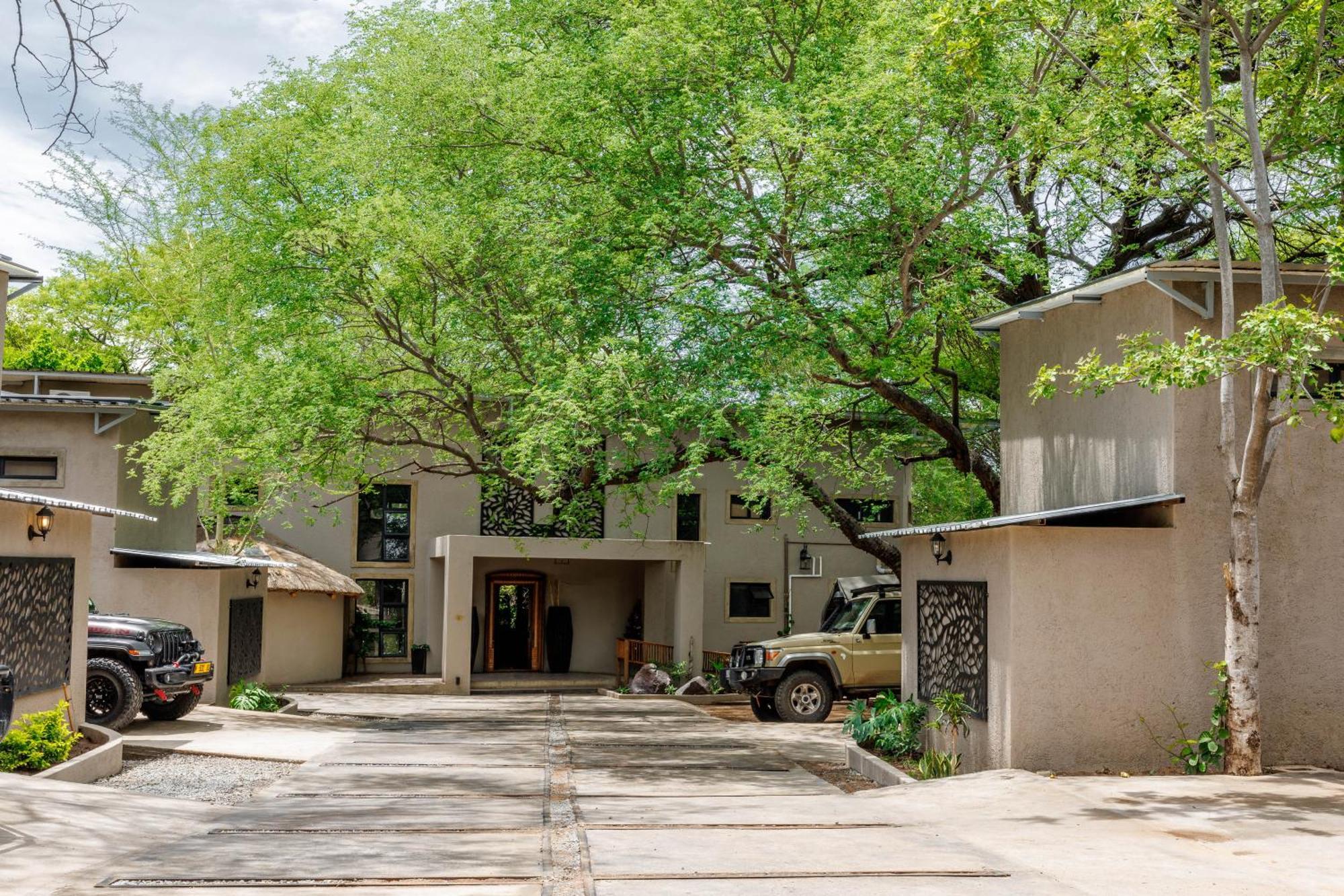 Chobe House Villa And Chalets Касане Екстер'єр фото