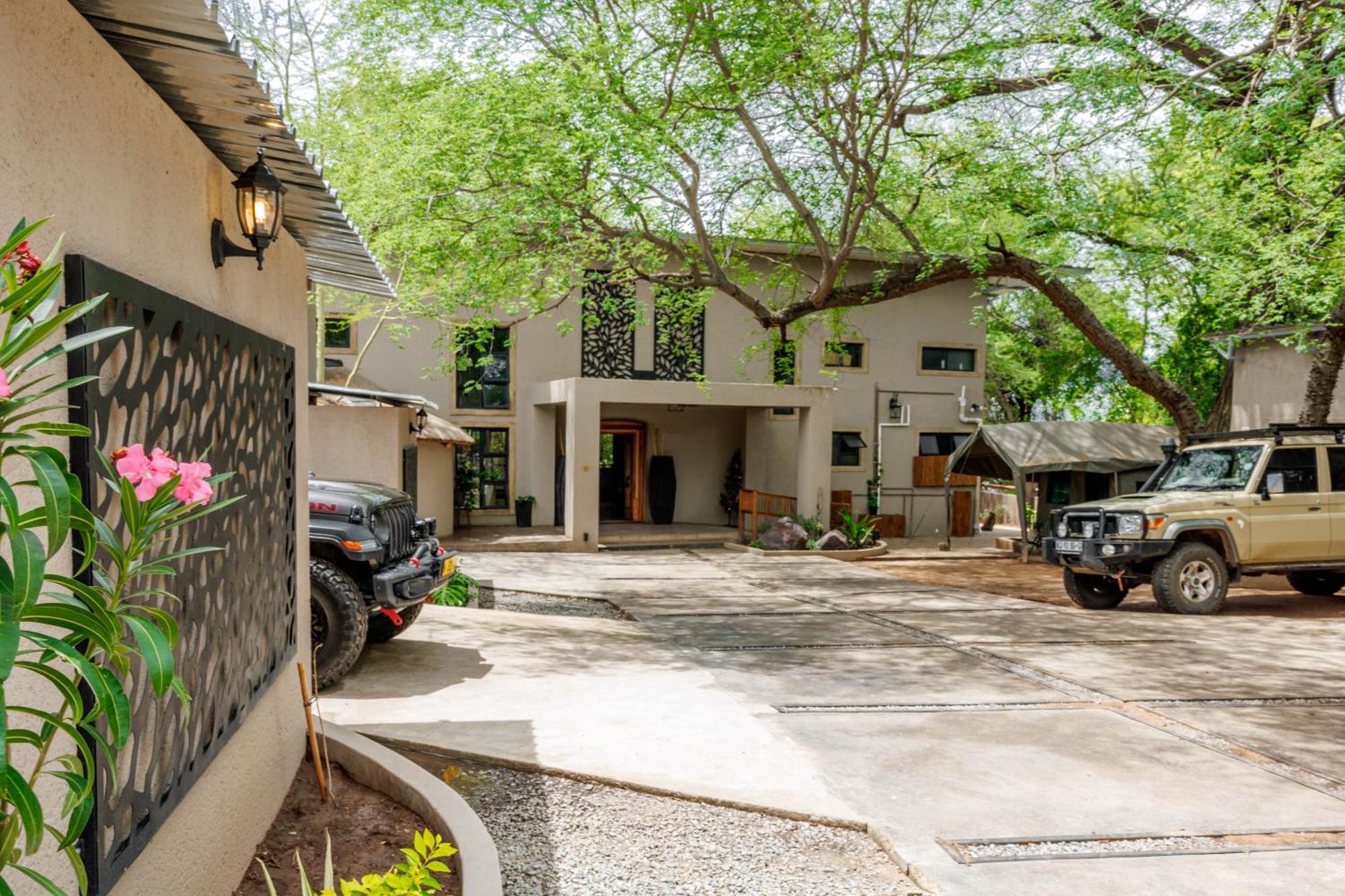 Chobe House Villa And Chalets Касане Екстер'єр фото